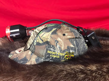 Laden Sie das Bild in den Galerie-Viewer, HOTSHOT Cap Light - Avery Davis Edition