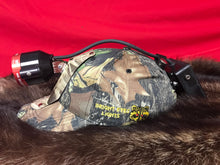 Laden Sie das Bild in den Galerie-Viewer, HOTSHOT Cap Light - Avery Davis Edition