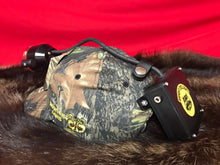 Laden Sie das Bild in den Galerie-Viewer, HOTSHOT Cap Light - Avery Davis Edition