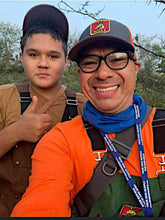 Load image into Gallery viewer, Mule Original Plain Bibs - No Liner - Green